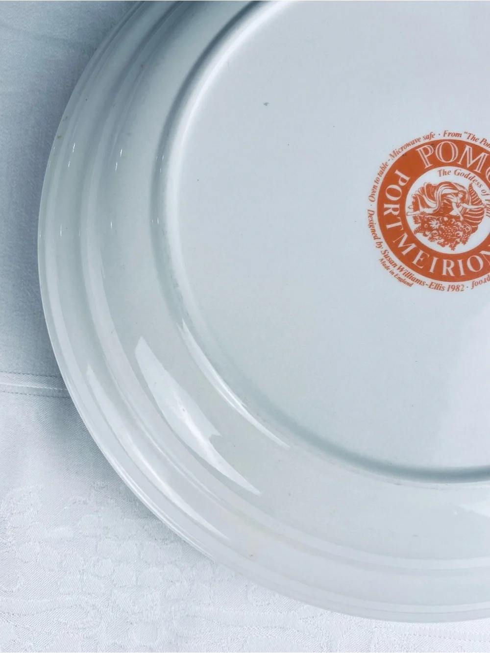 Portmeirion Dinner Plate “The Hoary Morning Apple” 10- 1/2”